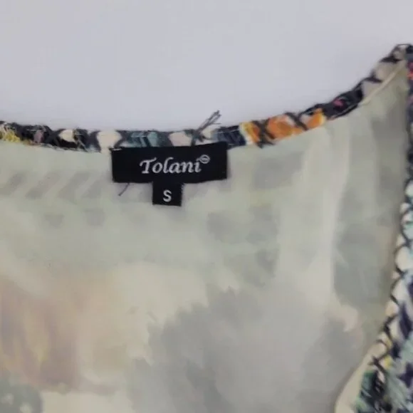 Tolani Floral Boho Tunic Top Womens Size Small Tassel Tie V Neck Sheer India - Picture 8 of 12